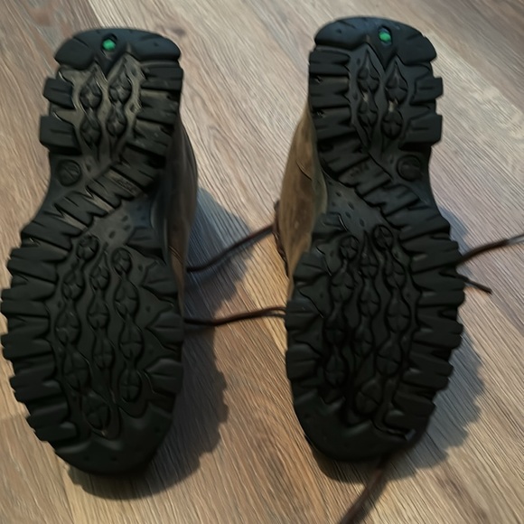 Men’s Timberland boots - Picture 4 of 9